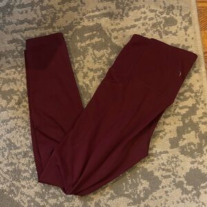 Old Navy Elevate Burgundy Leggings